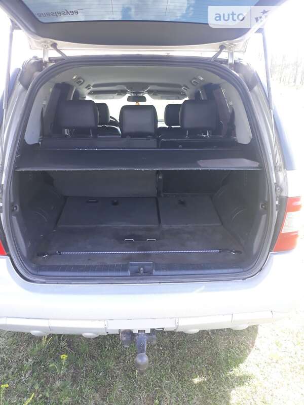 Внедорожник / Кроссовер Mercedes-Benz M-Class 2003 в Герце фото 28 Внедорожник / Кроссовер Mercedes-Benz M-Class 2003 в Герце