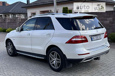 Внедорожник / Кроссовер Mercedes-Benz M-Class 2012 в Ровно