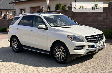 Внедорожник / Кроссовер Mercedes-Benz M-Class 2012 в Ровно