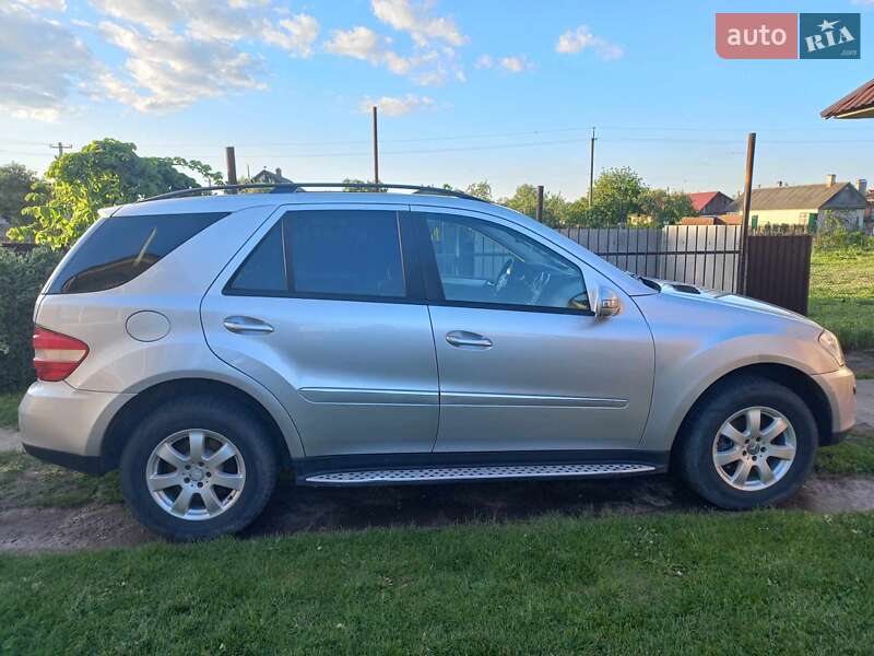 Внедорожник / Кроссовер Mercedes-Benz M-Class 2006 в Березному