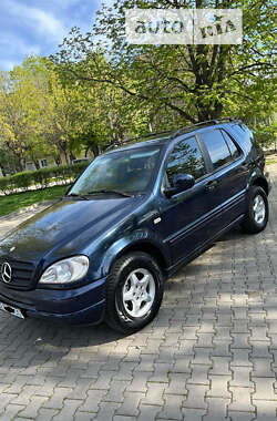 Внедорожник / Кроссовер Mercedes-Benz M-Class 2001 в Львове