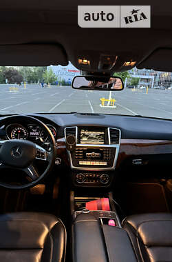 Внедорожник / Кроссовер Mercedes-Benz M-Class 2013 в Броварах