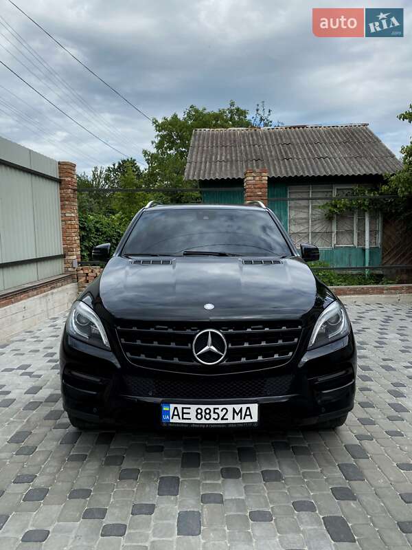 Внедорожник / Кроссовер Mercedes-Benz M-Class 2013 в Днепре