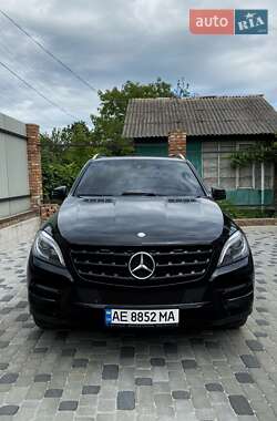 Внедорожник / Кроссовер Mercedes-Benz M-Class 2013 в 