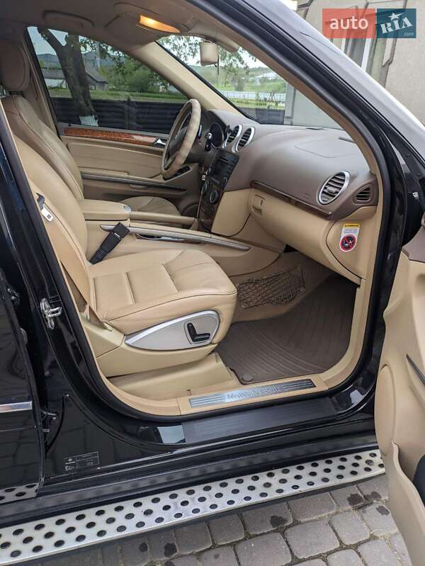 Позашляховик / Кросовер Mercedes-Benz M-Class 2011 в Чернівцях