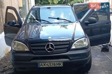 Позашляховик / Кросовер Mercedes-Benz M-Class 2001 в 