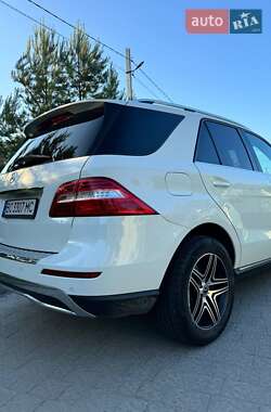 Внедорожник / Кроссовер Mercedes-Benz M-Class 2011 в 