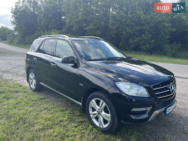 Внедорожник / Кроссовер Mercedes-Benz M-Class 2013 в Бердичеве