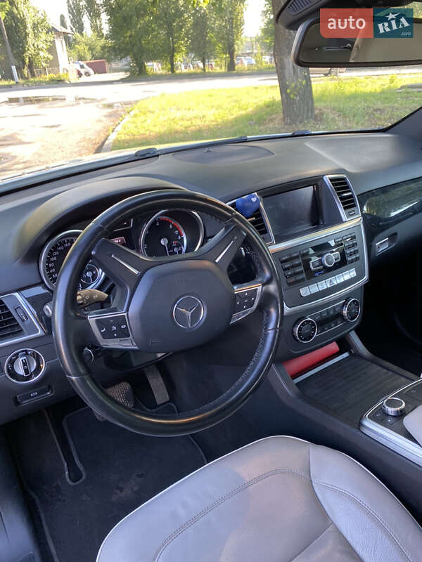 Внедорожник / Кроссовер Mercedes-Benz M-Class 2013 в Горишних Плавнях