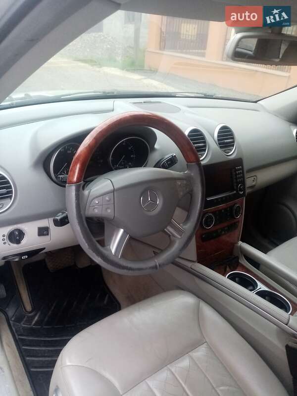 Внедорожник / Кроссовер Mercedes-Benz M-Class 2006 в Хусте