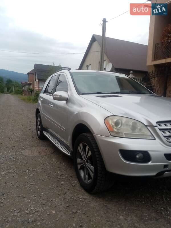 Внедорожник / Кроссовер Mercedes-Benz M-Class 2006 в Хусте