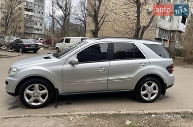 Внедорожник / Кроссовер Mercedes-Benz M-Class 2007 в 