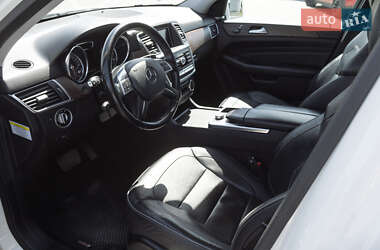 Внедорожник / Кроссовер Mercedes-Benz M-Class 2011 в 
