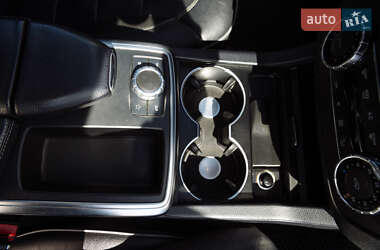 Внедорожник / Кроссовер Mercedes-Benz M-Class 2011 в 