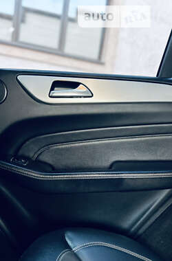 Внедорожник / Кроссовер Mercedes-Benz M-Class 2012 в 