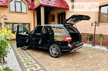 Внедорожник / Кроссовер Mercedes-Benz M-Class 2012 в 