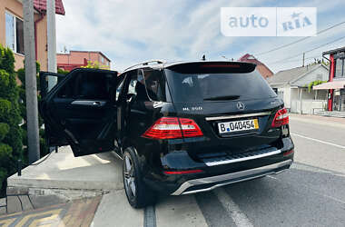 Внедорожник / Кроссовер Mercedes-Benz M-Class 2012 в 