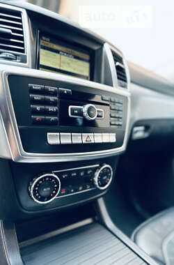 Внедорожник / Кроссовер Mercedes-Benz M-Class 2012 в 