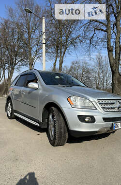 Внедорожник / Кроссовер Mercedes-Benz M-Class 2007 в Киеве