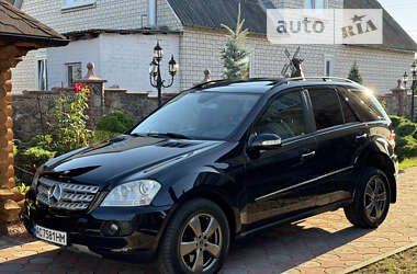 Внедорожник / Кроссовер Mercedes-Benz M-Class 2005 в Вараше