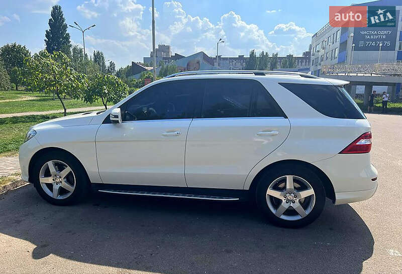 Внедорожник / Кроссовер Mercedes-Benz M-Class 2013 в Кропивницком