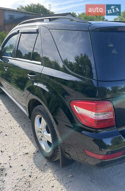 Внедорожник / Кроссовер Mercedes-Benz M-Class 2009 в 
