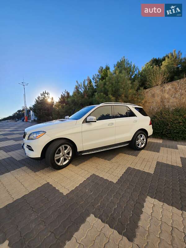 Внедорожник / Кроссовер Mercedes-Benz M-Class 2012 в Одессе