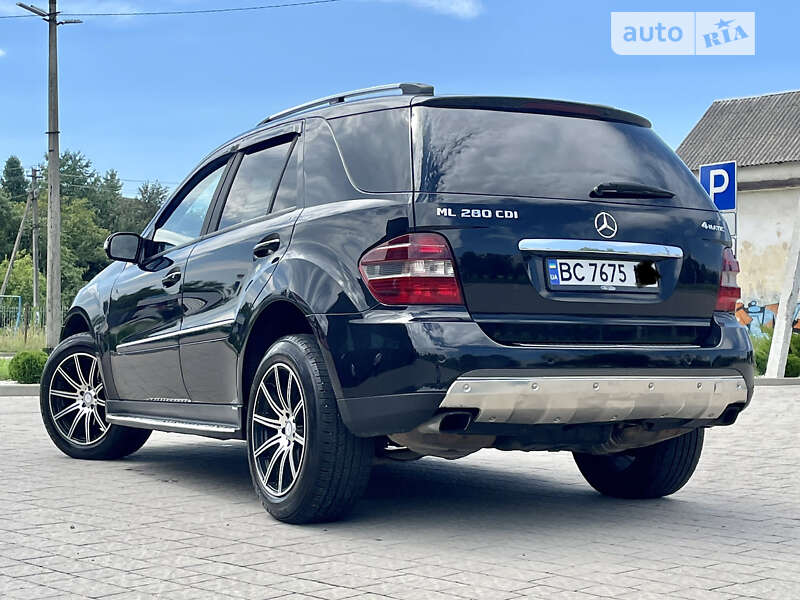 Внедорожник / Кроссовер Mercedes-Benz M-Class 2006 в Дрогобыче