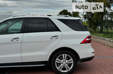 Внедорожник / Кроссовер Mercedes-Benz M-Class 2014 в 
