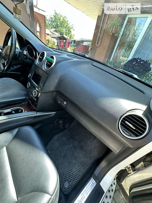 Внедорожник / Кроссовер Mercedes-Benz M-Class 2011 в Снятине