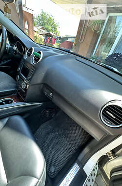 Внедорожник / Кроссовер Mercedes-Benz M-Class 2011 в 