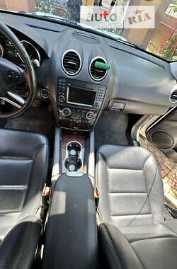 Внедорожник / Кроссовер Mercedes-Benz M-Class 2011 в 