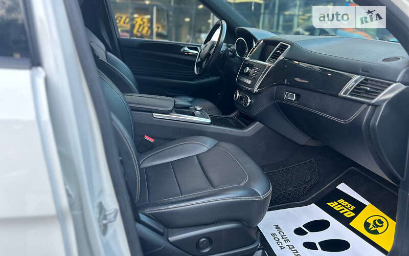 Внедорожник / Кроссовер Mercedes-Benz M-Class 2014 в Черновцах