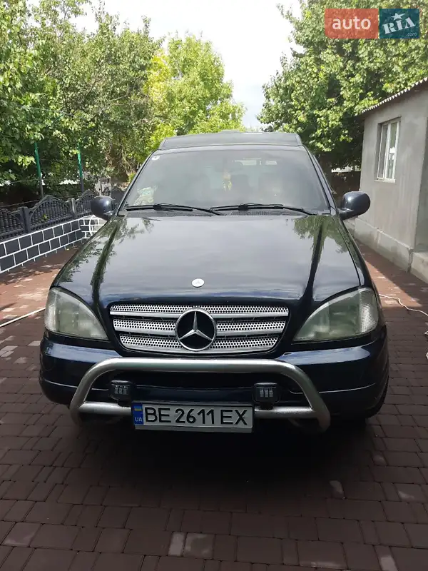 Mercedes-Benz M-Class 1998