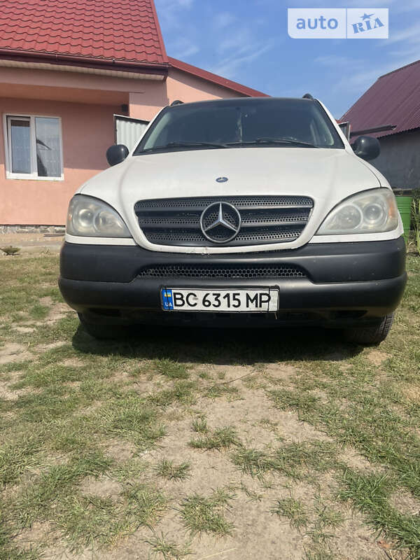 Mercedes-Benz M-Class 1999