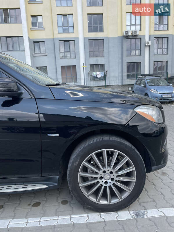 Внедорожник / Кроссовер Mercedes-Benz M-Class 2012 в Ивано-Франковске