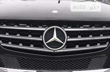 Внедорожник / Кроссовер Mercedes-Benz M-Class 2012 в 