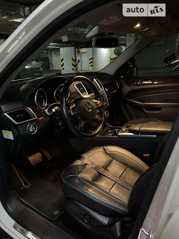 Внедорожник / Кроссовер Mercedes-Benz M-Class 2012 в Киеве