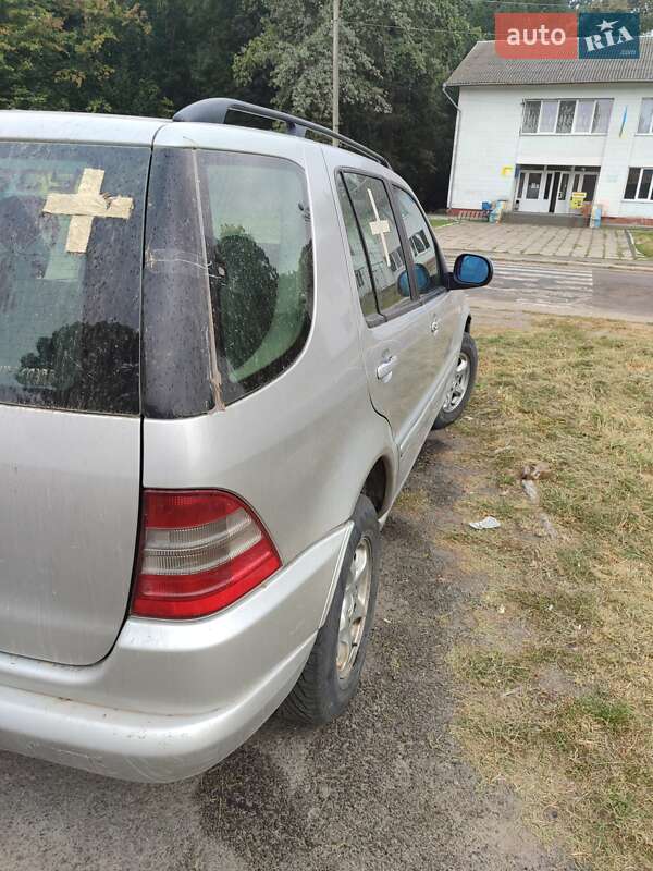 Позашляховик / Кросовер Mercedes-Benz M-Class 1999 в Рівному