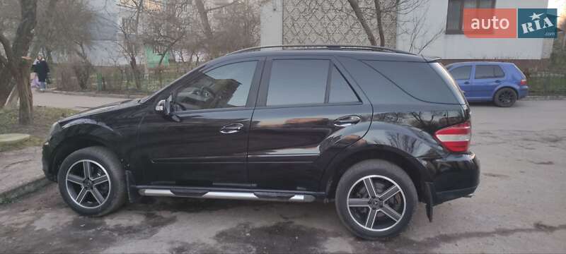 Внедорожник / Кроссовер Mercedes-Benz M-Class 2006 в Шептицькому