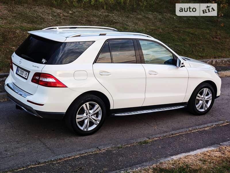 Внедорожник / Кроссовер Mercedes-Benz M-Class 2013 в Ровно