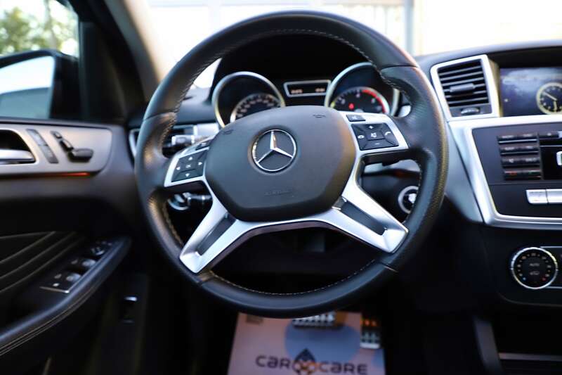 Позашляховик / Кросовер Mercedes-Benz M-Class 2015 в Дрогобичі фото 118 Позашляховик / Кросовер Mercedes-Benz M-Class 2015 в Дрогобичі