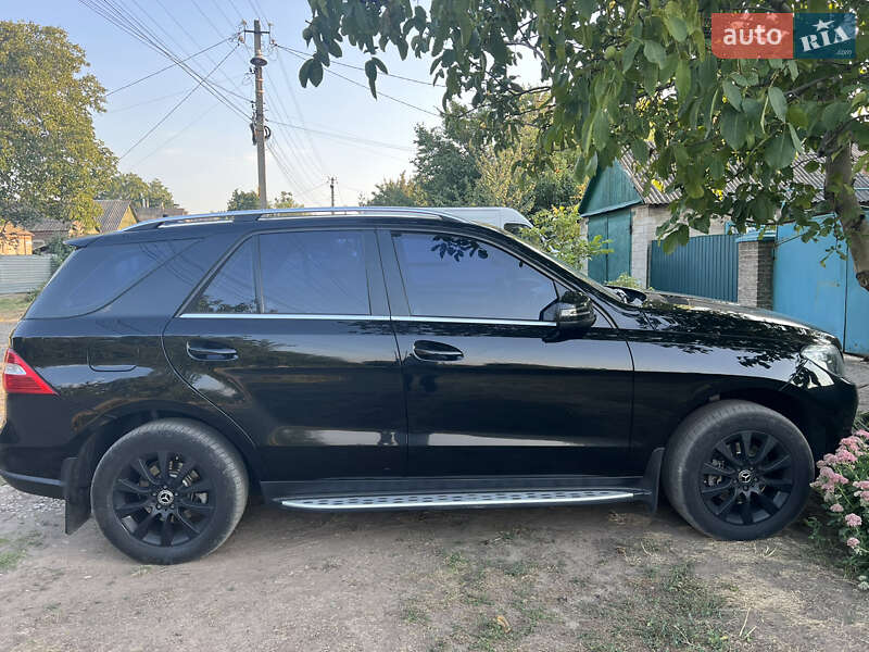 Внедорожник / Кроссовер Mercedes-Benz M-Class 2014 в Краматорске