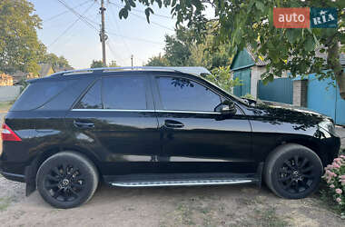 Внедорожник / Кроссовер Mercedes-Benz M-Class 2014 в 
