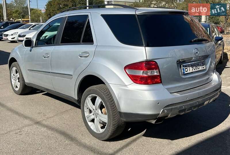 Позашляховик / Кросовер Mercedes-Benz M-Class 2005 в Полтаві
