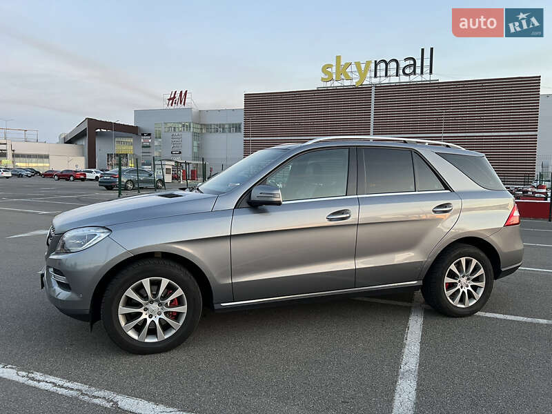 Внедорожник / Кроссовер Mercedes-Benz M-Class 2012 в Киеве