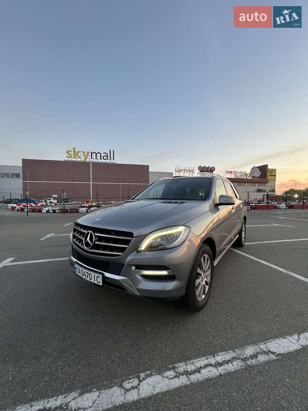 Внедорожник / Кроссовер Mercedes-Benz M-Class 2012 в Киеве