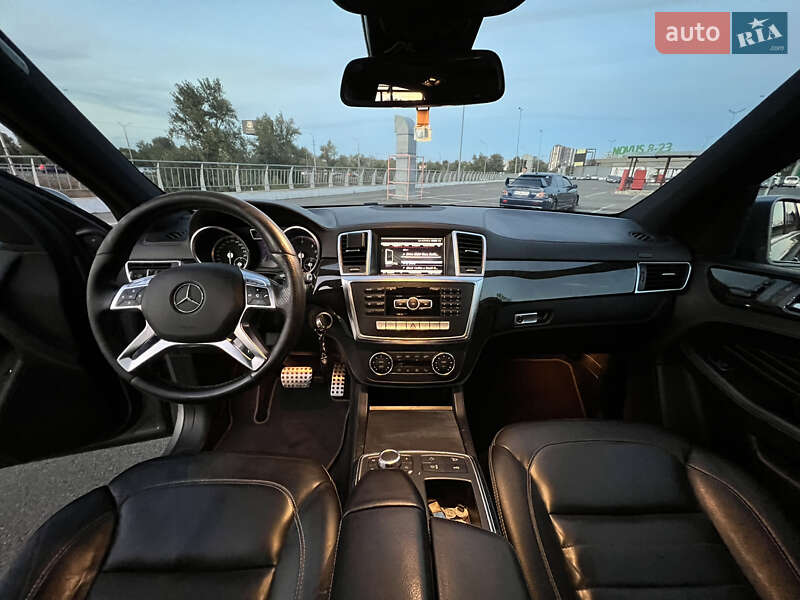 Внедорожник / Кроссовер Mercedes-Benz M-Class 2012 в Киеве