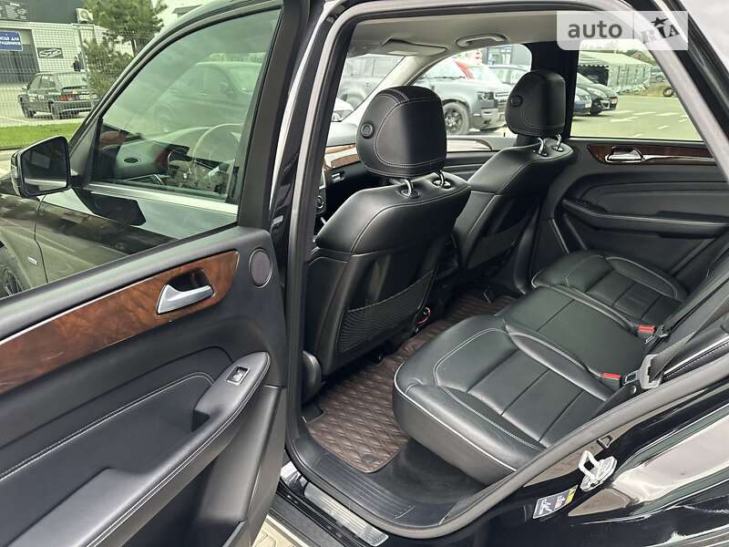 Внедорожник / Кроссовер Mercedes-Benz M-Class 2012 в Луцке