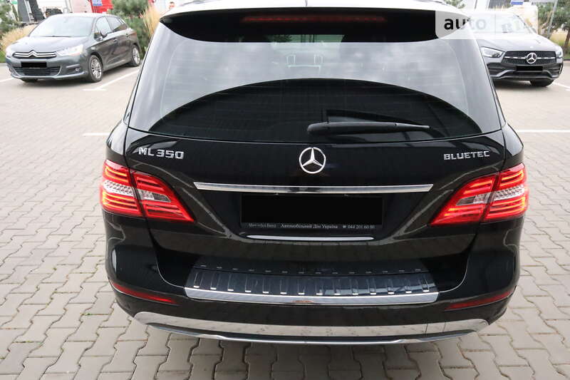Внедорожник / Кроссовер Mercedes-Benz M-Class 2012 в Луцке